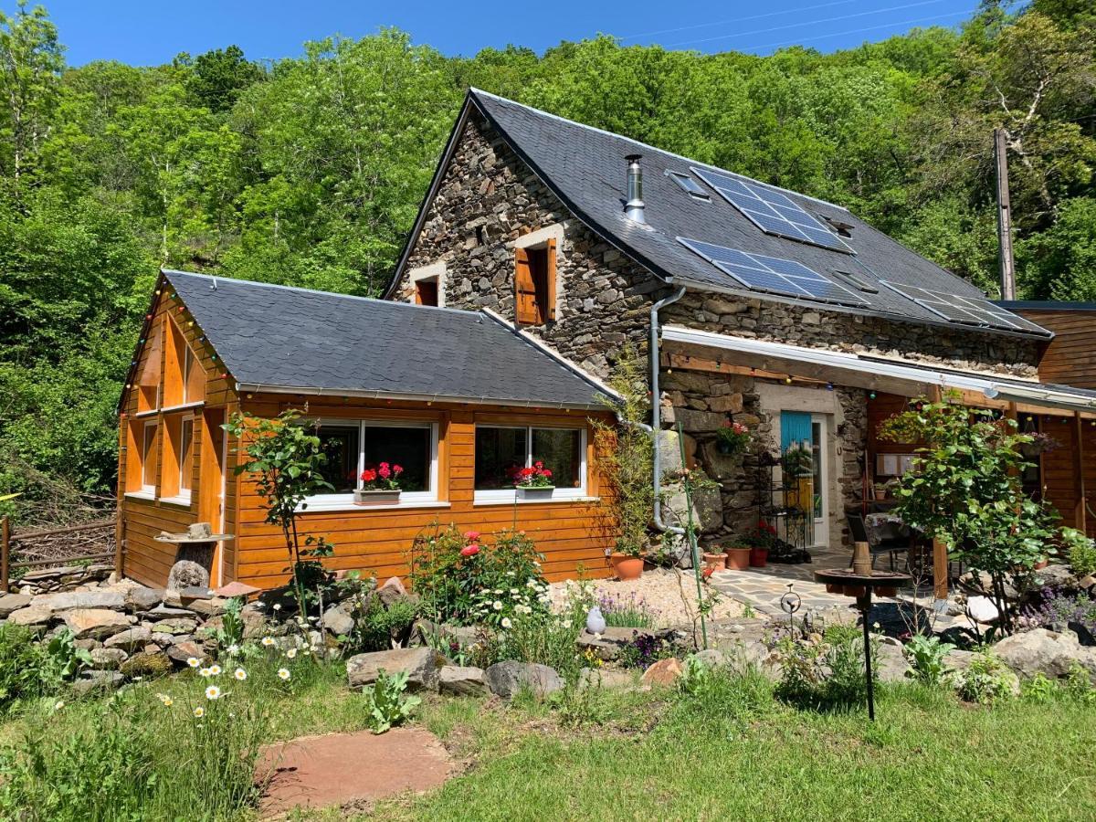 Chambres D'Hotes Le Lepadou-Bas Saint-Chély-dʼAubrac Exteriör bild