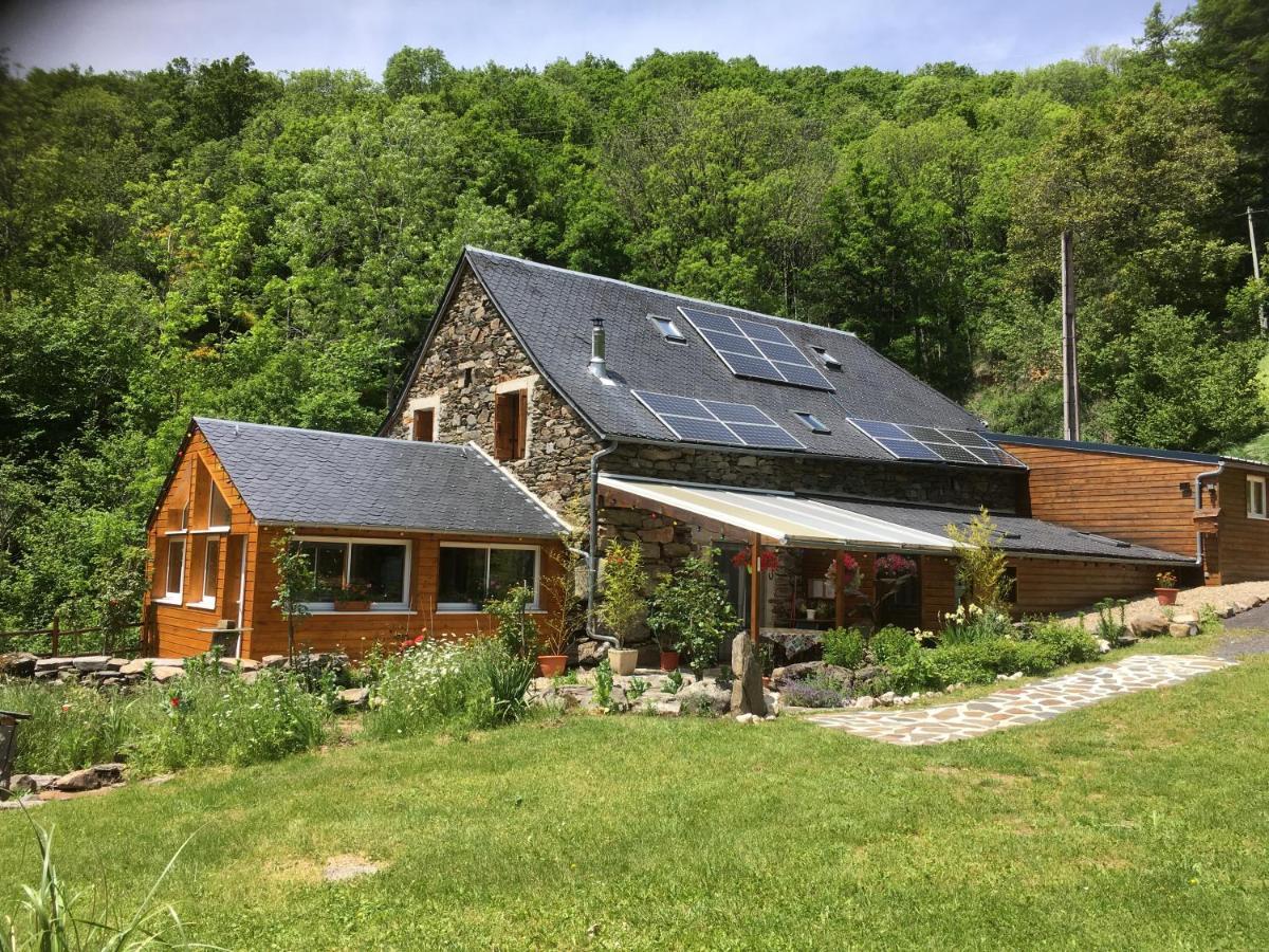 Chambres D'Hotes Le Lepadou-Bas Saint-Chély-dʼAubrac Exteriör bild