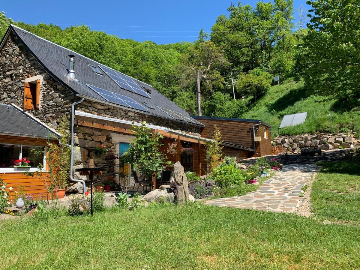 Chambres D'Hotes Le Lepadou-Bas Saint-Chély-dʼAubrac Exteriör bild