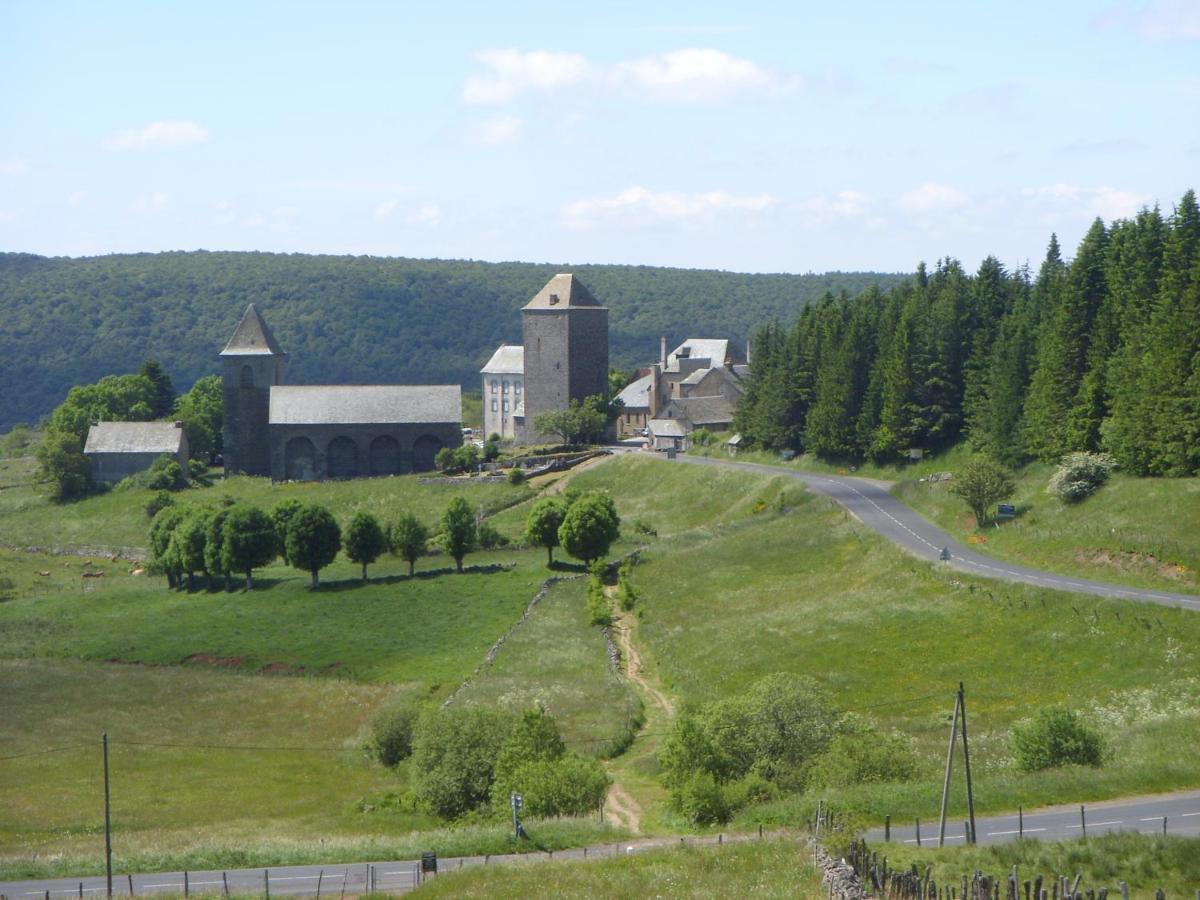 Chambres D'Hotes Le Lepadou-Bas Saint-Chély-dʼAubrac Exteriör bild