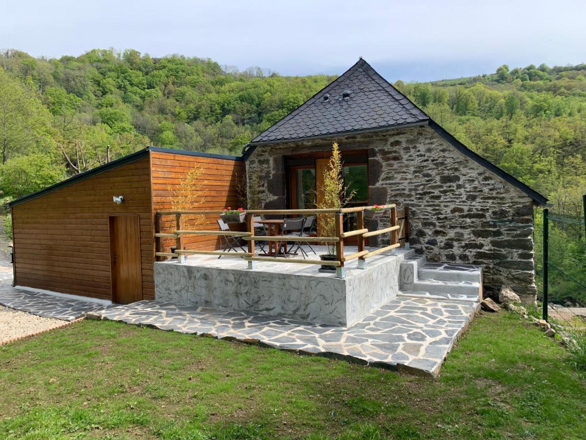 Chambres D'Hotes Le Lepadou-Bas Saint-Chély-dʼAubrac Exteriör bild