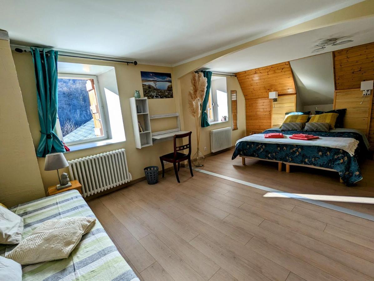Chambres D'Hotes Le Lepadou-Bas Saint-Chély-dʼAubrac Exteriör bild