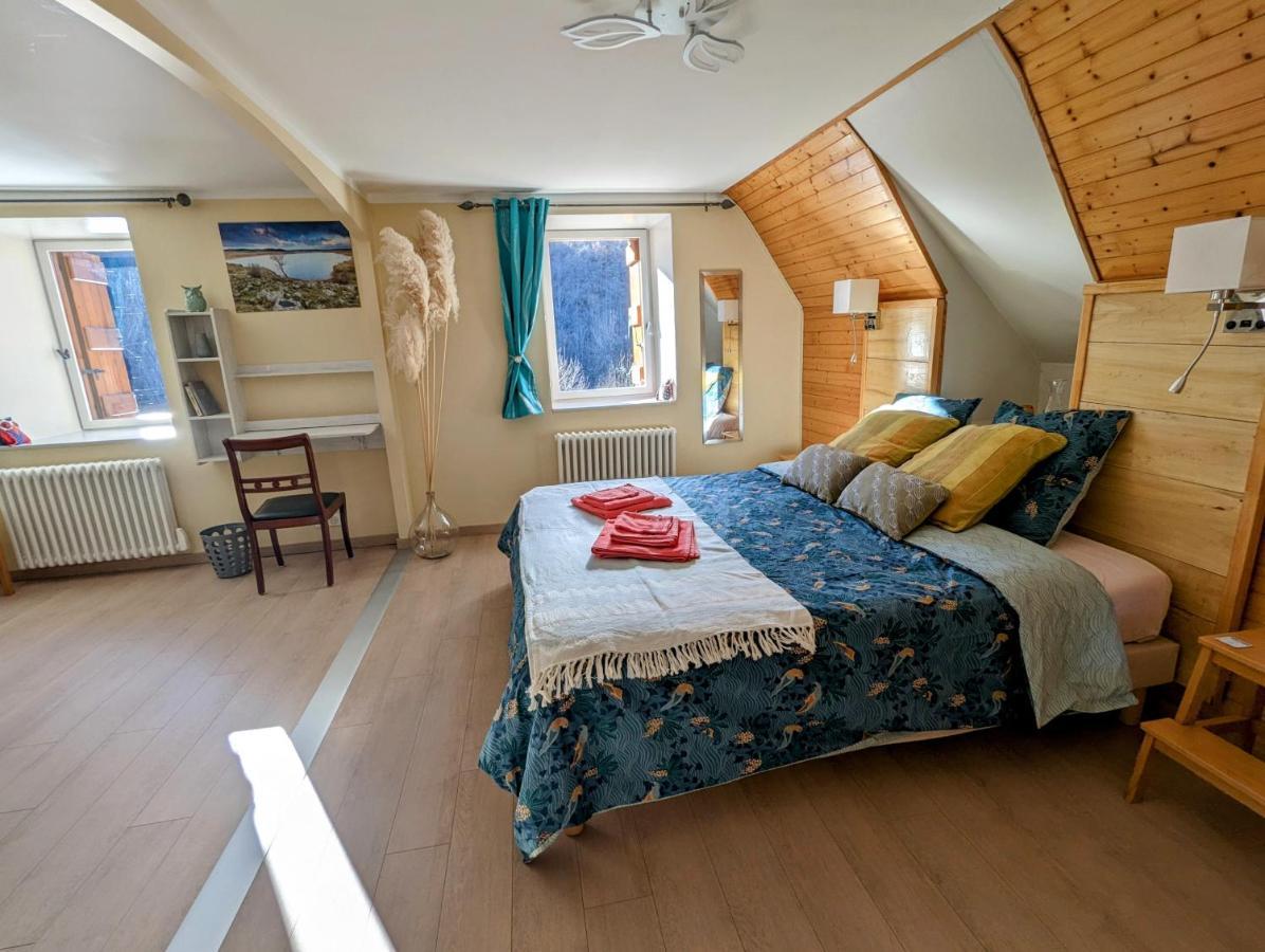 Chambres D'Hotes Le Lepadou-Bas Saint-Chély-dʼAubrac Exteriör bild