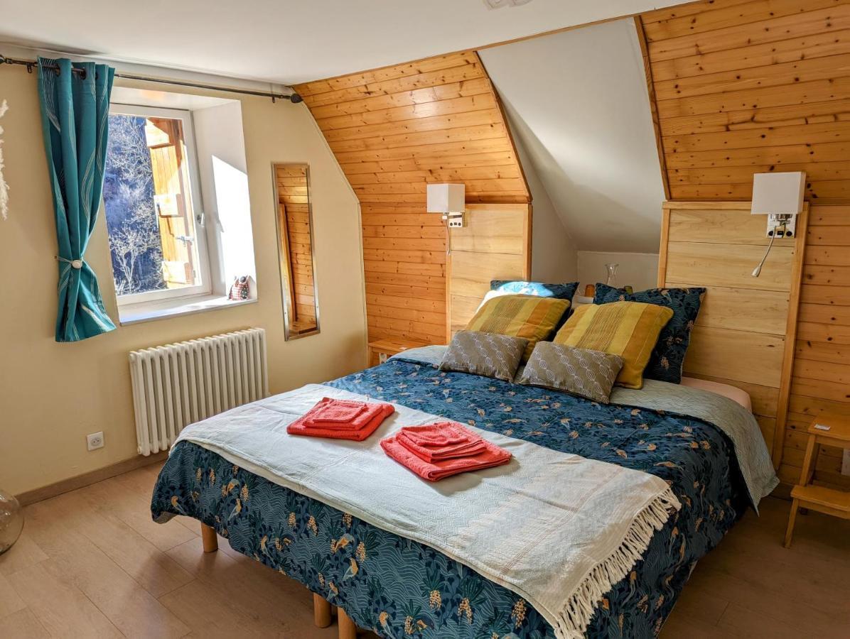 Chambres D'Hotes Le Lepadou-Bas Saint-Chély-dʼAubrac Exteriör bild