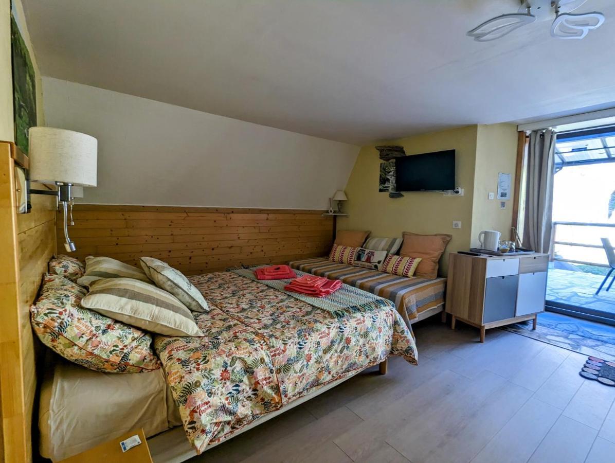 Chambres D'Hotes Le Lepadou-Bas Saint-Chély-dʼAubrac Exteriör bild