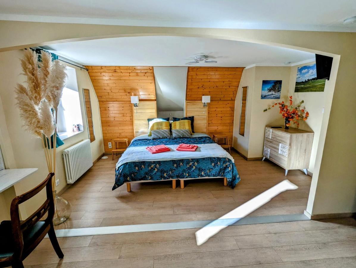 Chambres D'Hotes Le Lepadou-Bas Saint-Chély-dʼAubrac Exteriör bild