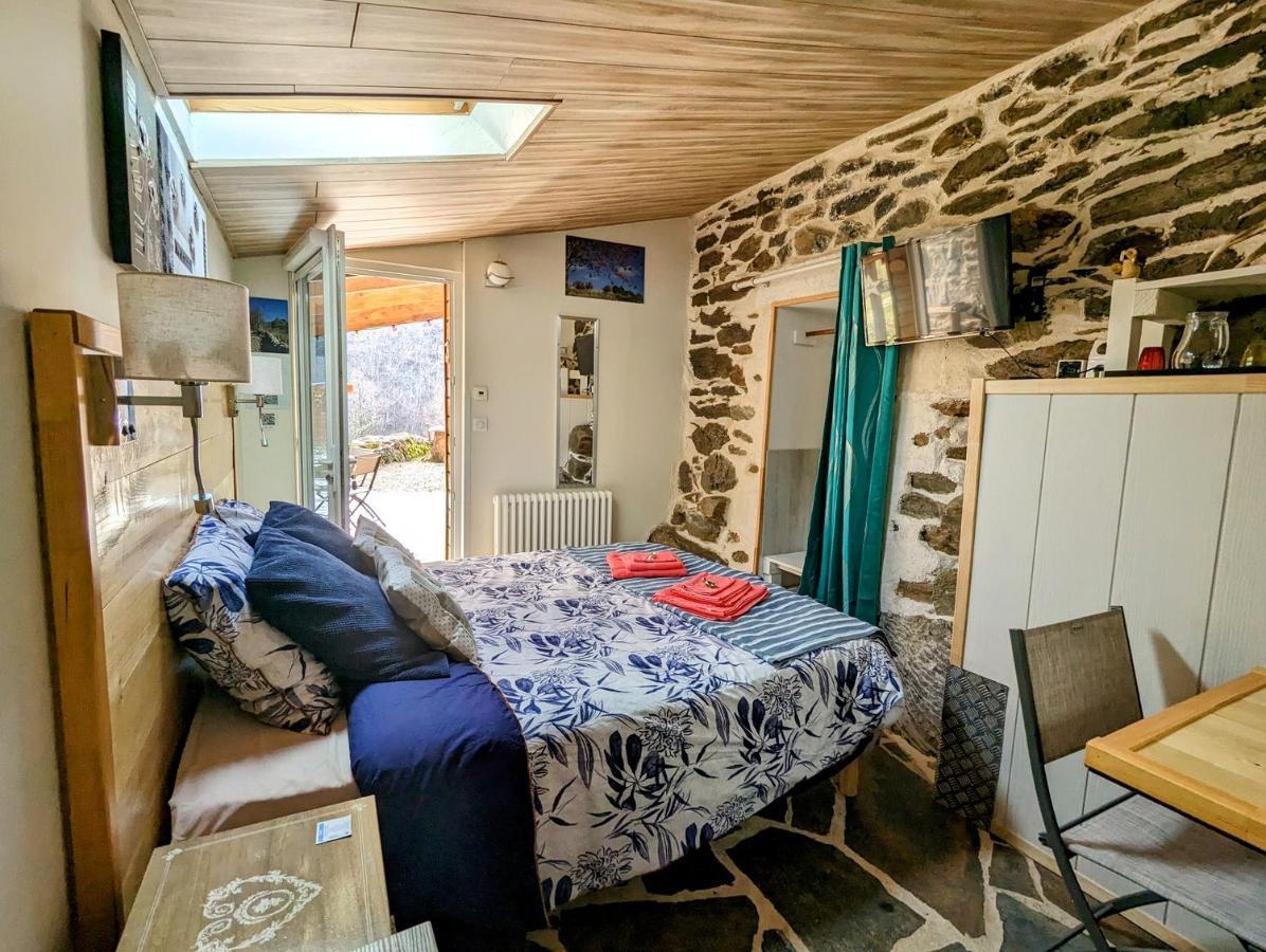 Chambres D'Hotes Le Lepadou-Bas Saint-Chély-dʼAubrac Exteriör bild