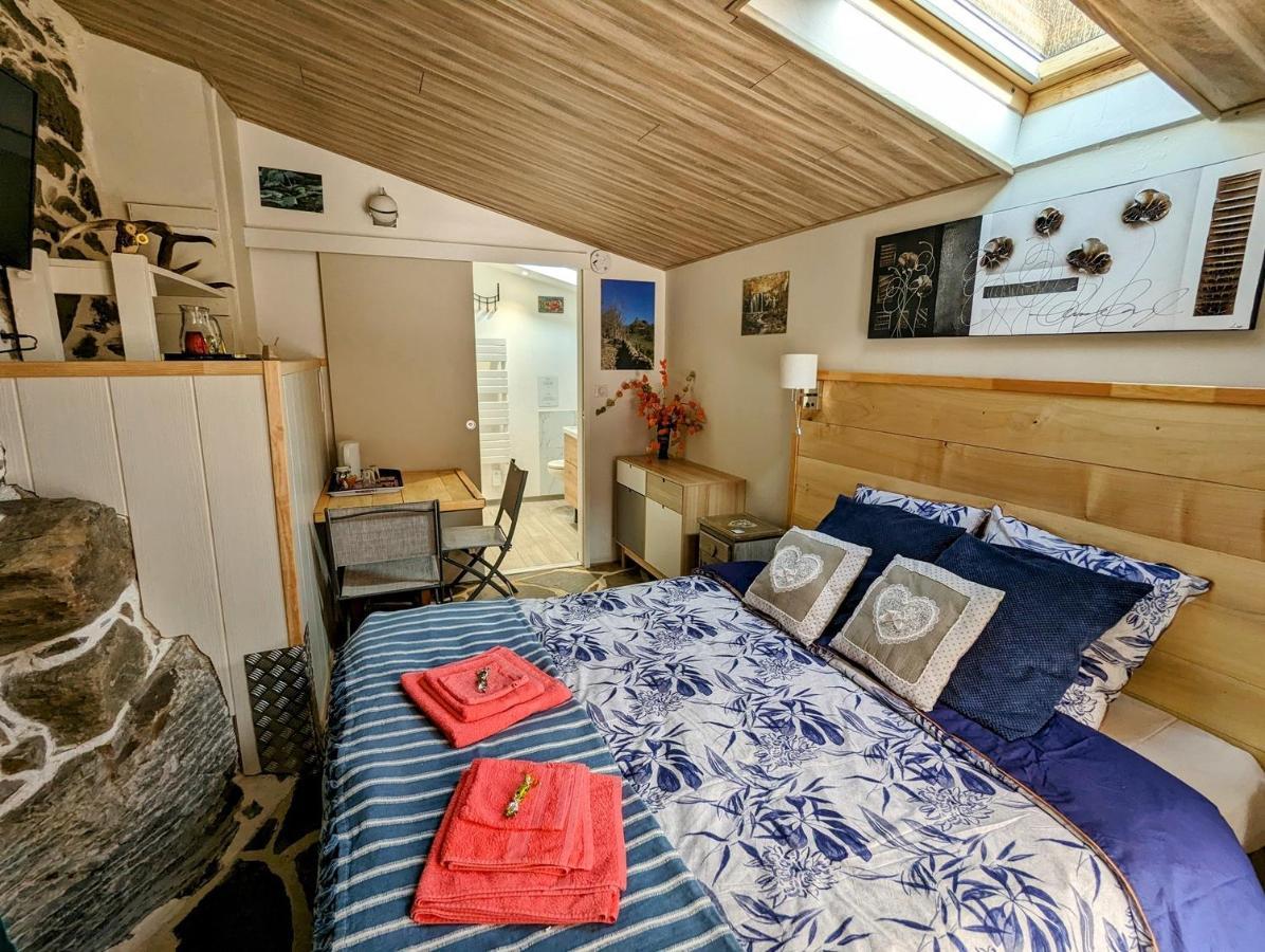 Chambres D'Hotes Le Lepadou-Bas Saint-Chély-dʼAubrac Exteriör bild