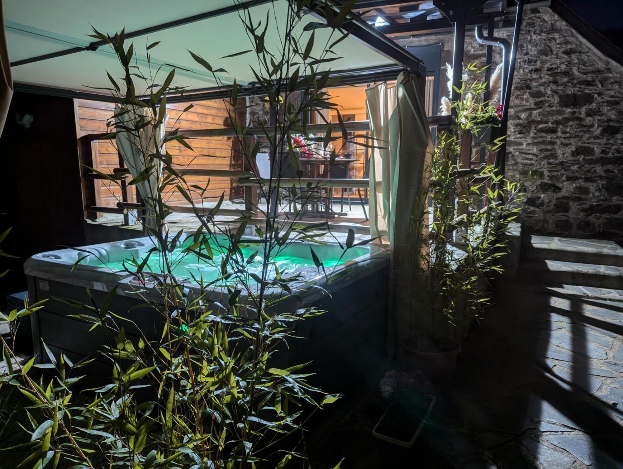 Chambres D'Hotes Le Lepadou-Bas Saint-Chély-dʼAubrac Exteriör bild